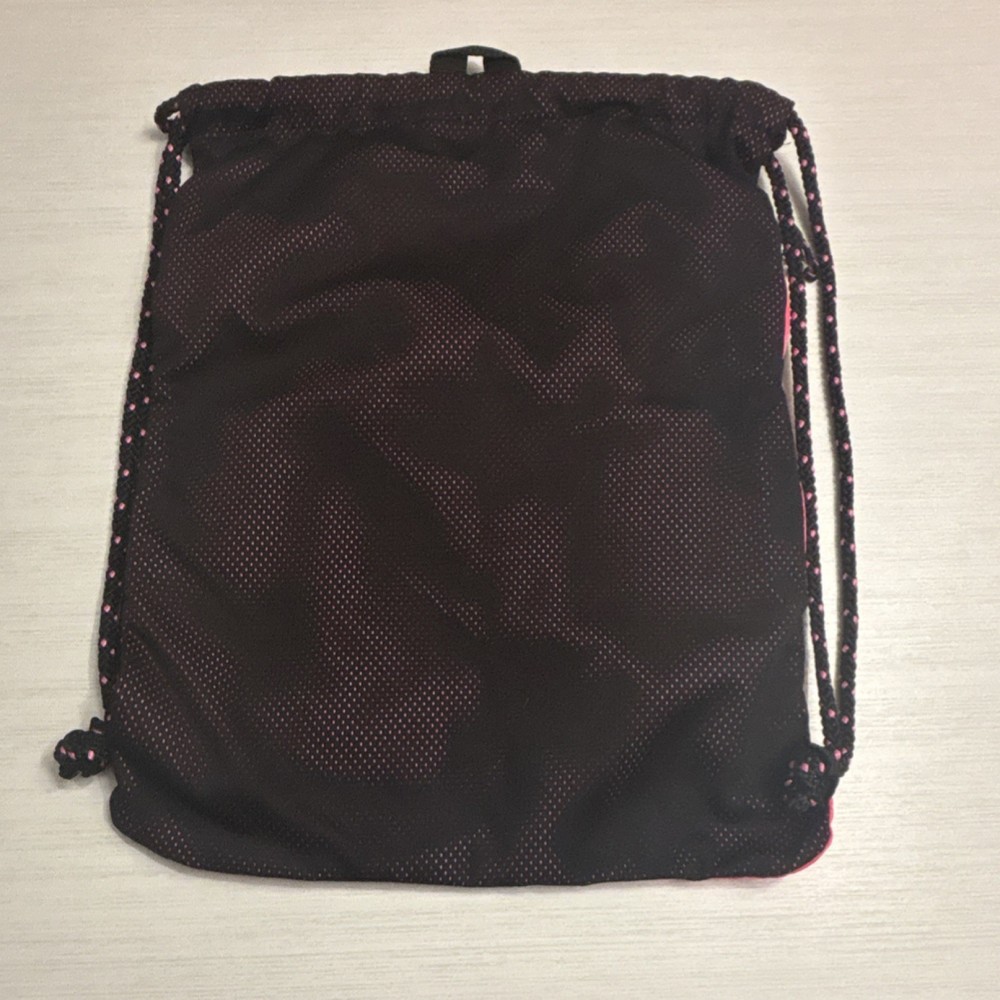 Eastsport Drawstring Gym Bag Black Pink Polyester Front Pocket Adjustable Strap