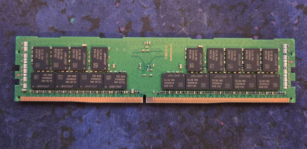 Samsung M393A4K40CB2-CTD7Q 32GB DDR4 RDIMM PC4-2666V ECC Server Memory RAM