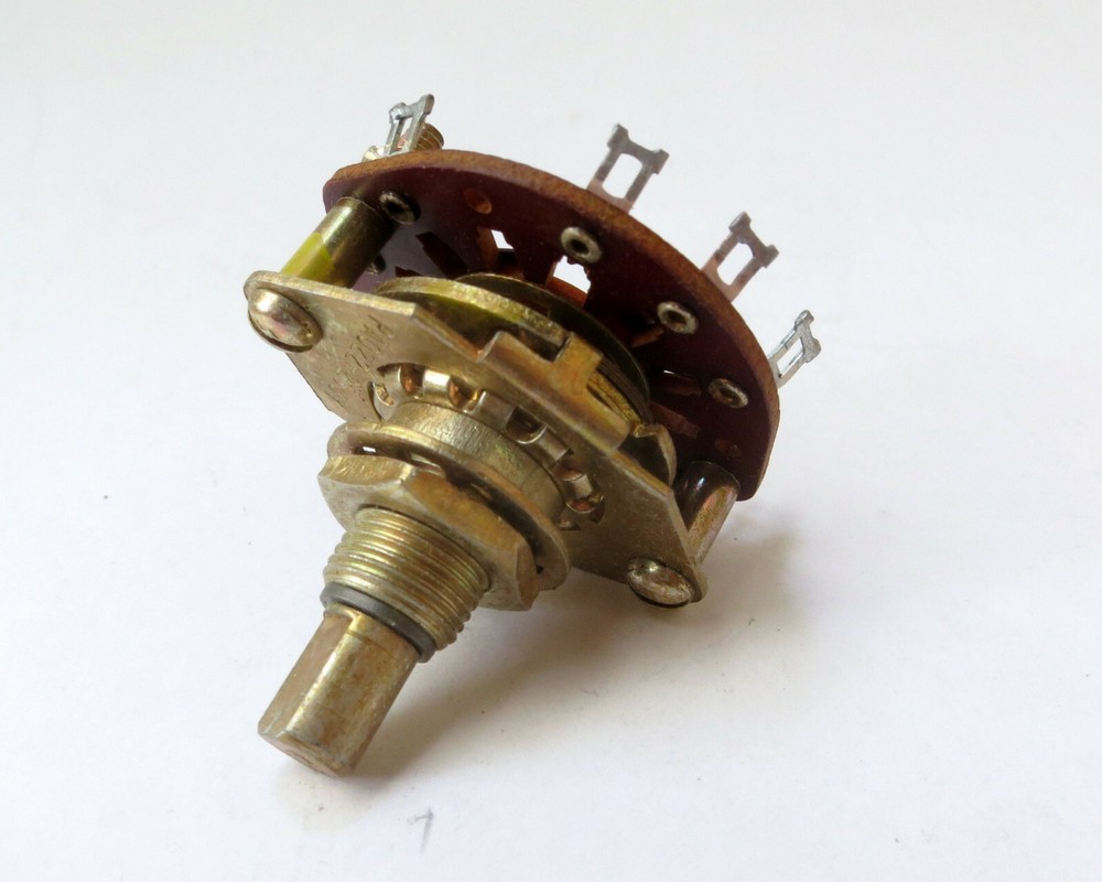 CRL 3 pole 2 position rotary switch - make before break (shorting) - US made