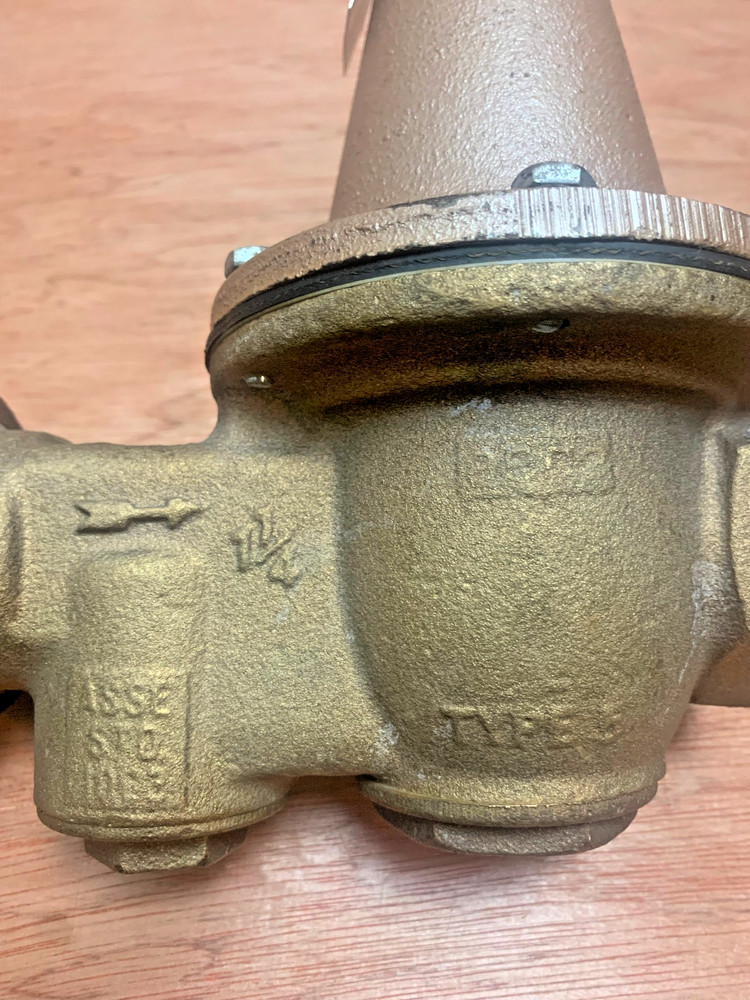 Watts U5B LP 1 1/4" Water Pressure Reducing Valve 10 - 35 PSI 200 LBS. Max.