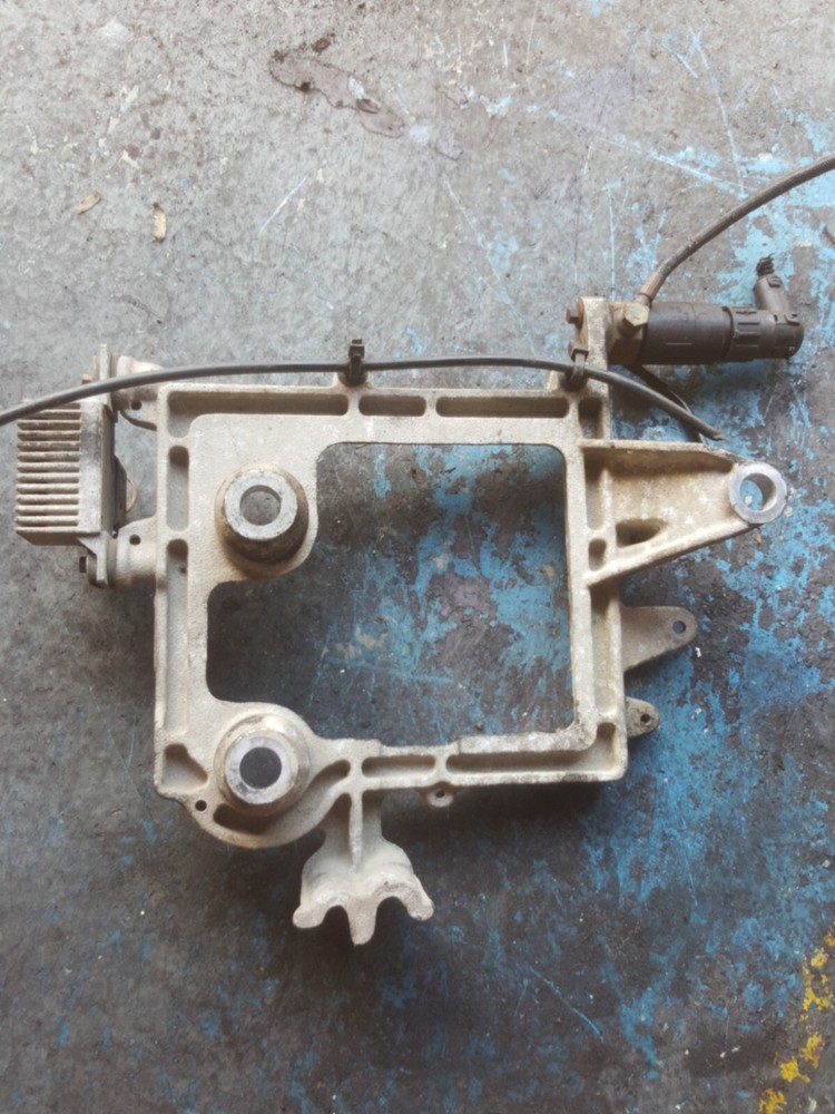 Maxxforce 13 ECM Mounting Bracket 3005299C