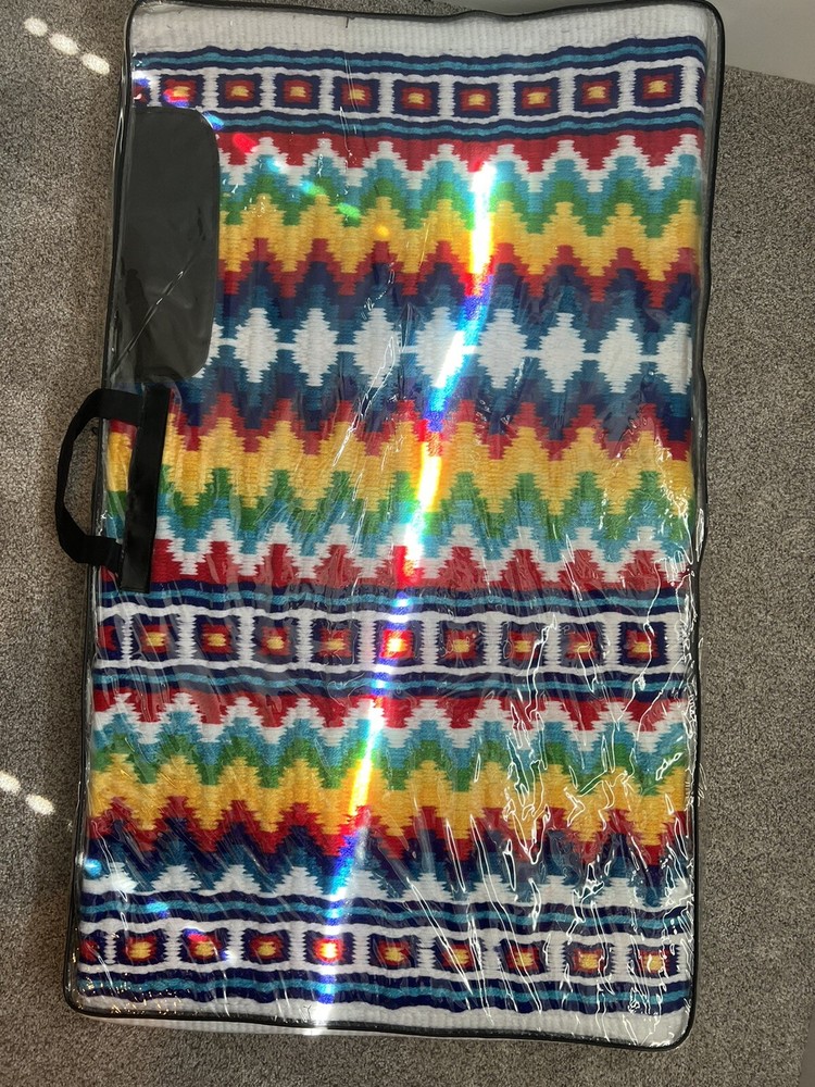 COLORFUL WESTERN SHOW PAD