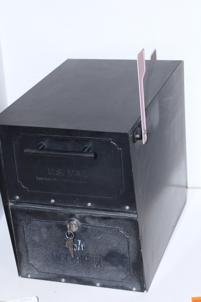 Mailcase Black Locking Mailbox See Pics/Description