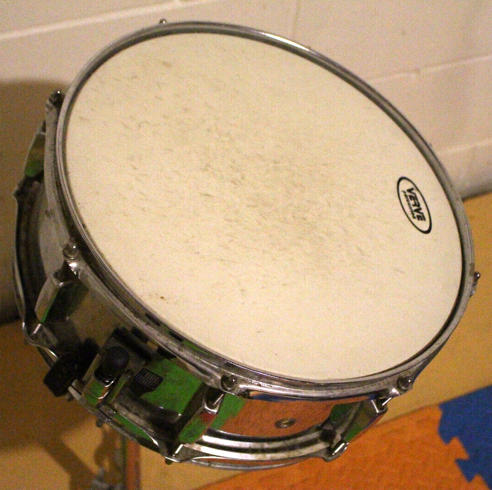 Verve Percussion 14" snare drum on stand