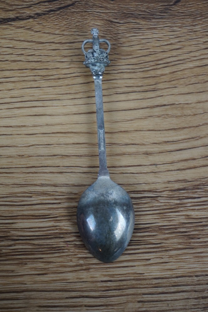 London Crown collectible spoon
