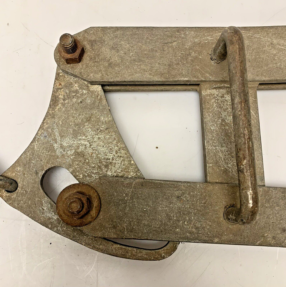 Lot Of 2 Pallet Puller