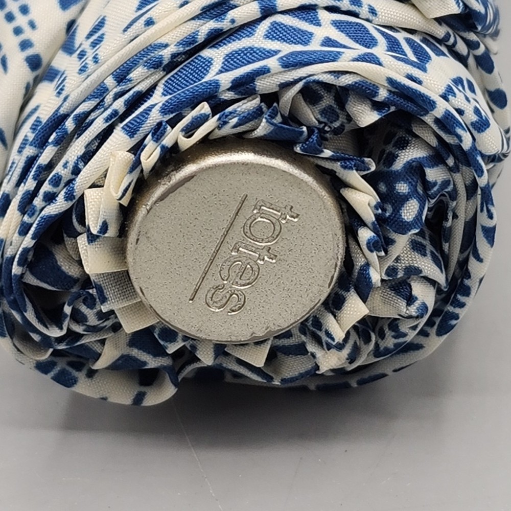 Totes Never Wet Blue & White Floral Design, 43" Coverage Auto Open