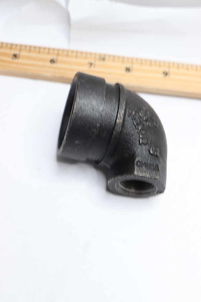 90 Degree Elbow Black 1-1/2" Socket x 1/2" Threaded