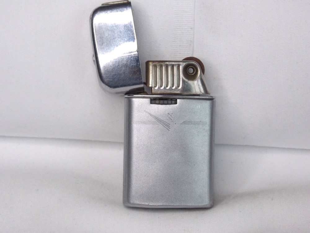 VINTAGE RONSON VARAFLAME WINDLITE