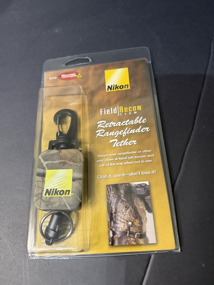 Nikon Retractable Rangefinder Tether, Camo, NEW. Realtree.