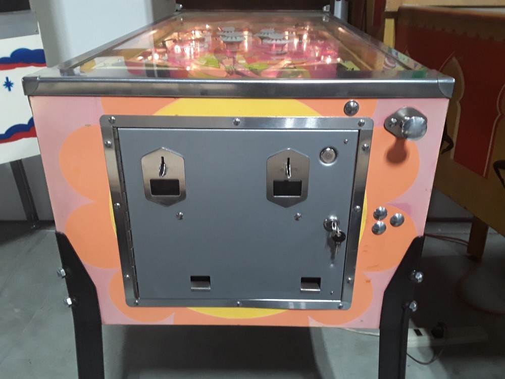 Zip-A-Doo Pinball Machine by Bally