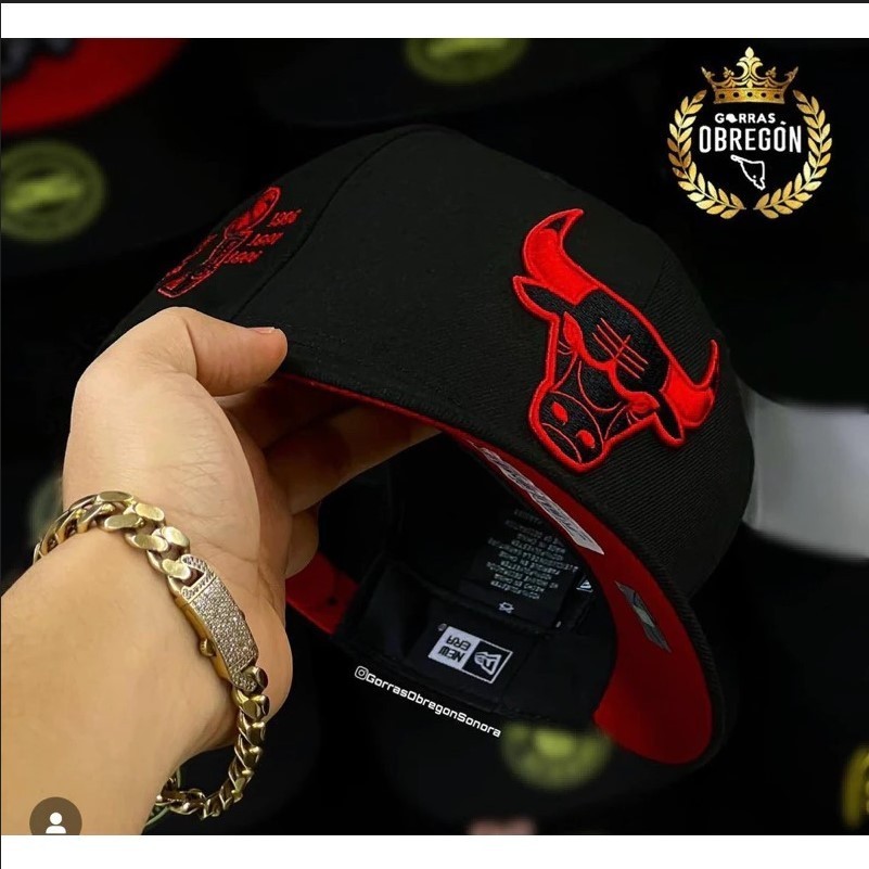 New Era Chicago Bulls Red Pop A Frame Snapback Cap NWT
