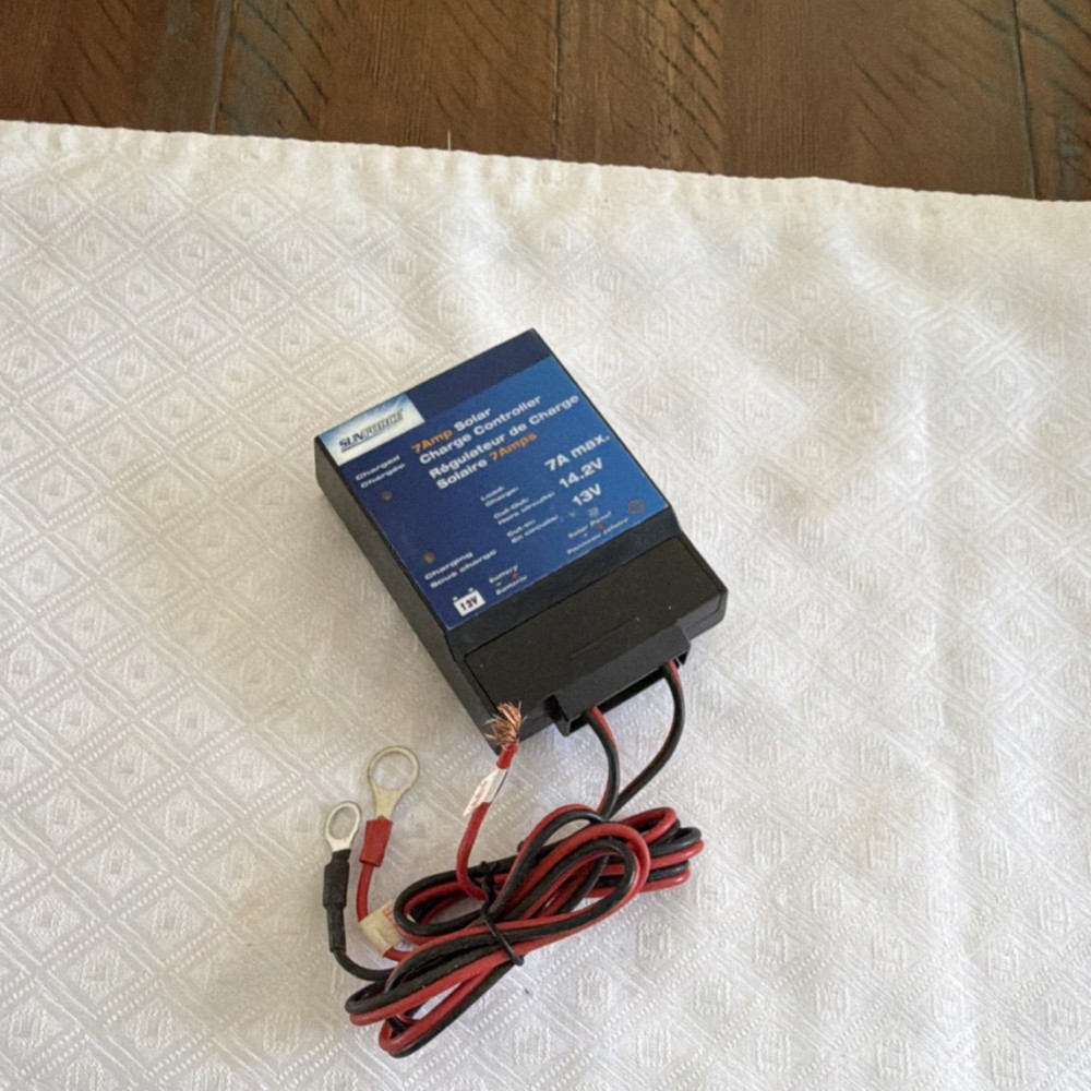 Sunforce 7Amp Solar Charge Controller 12V 7A Automatic Voltage Detection