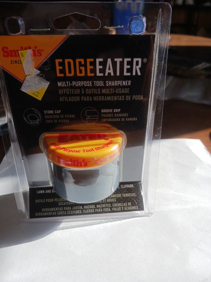 Smith's Sharpeners Edge Eater Multi Purpose Knife & Tool Sharpener. C2