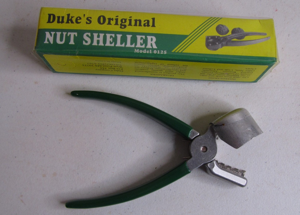 Vintage Duke’s Original Nut Sheller Model Nutcracker Excellent Condition