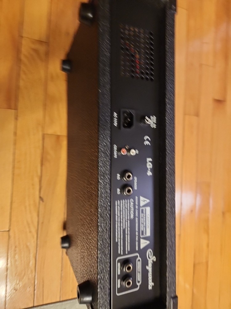 STAGEWORKS LG-4 Powered Mixer