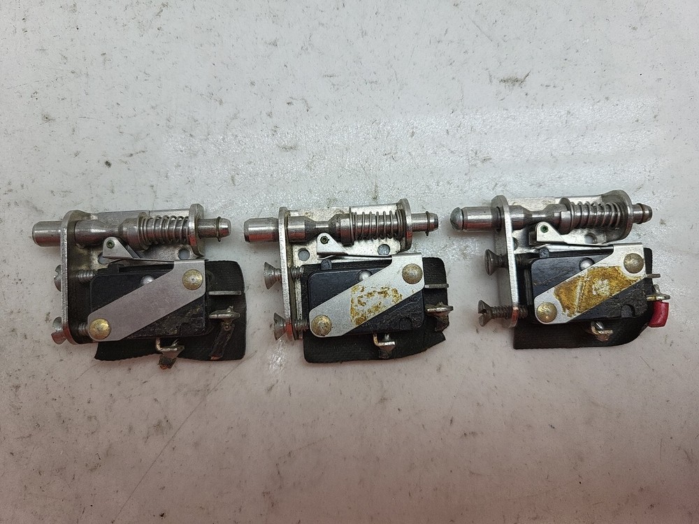 3 Pack Honeywell 2AC2 Micro Switch Level Switch 7329 Used