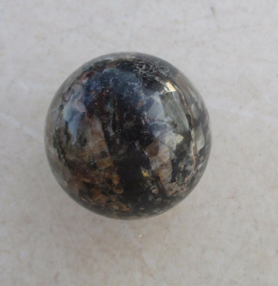 Fluorescent Calcite Sphere from AZ 33mm 3844