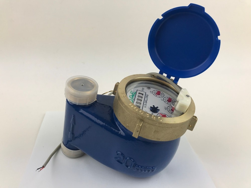 DAE V-75P Vertical Water Meter, Pulse Output, 3/4” NPT Couplings, Gallons