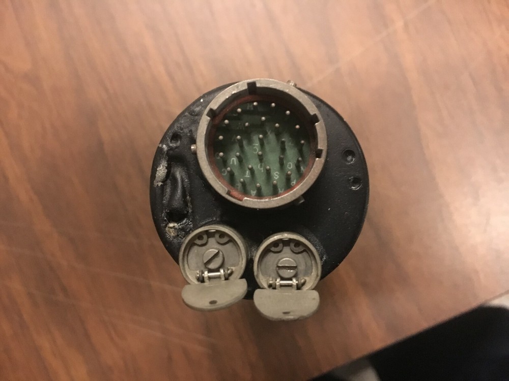 B118-195 FUEL QUANTITY GAGE AVIONICS COCKPIT