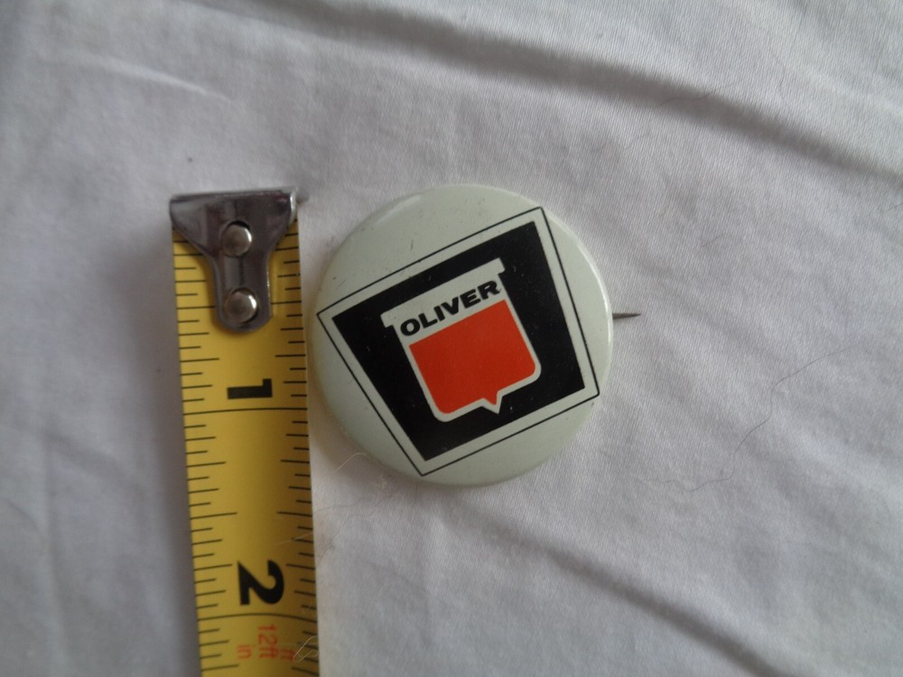 VINTAGE OLIVER TRACTOR PIN BACK / BUTTON - Brand New!
