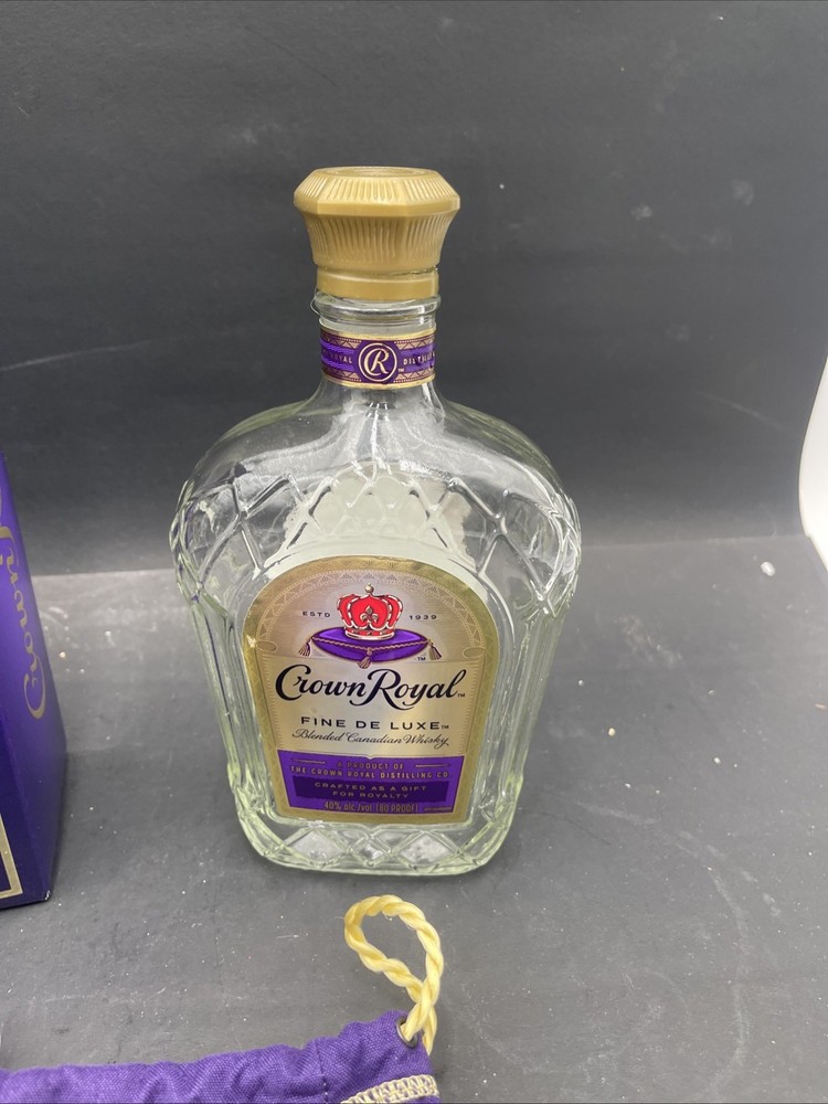 CROWN ROYAL 750 ML BOTTLE, DRAWSTRING BAG & BOX - COMPLETE SET (EMPTY)