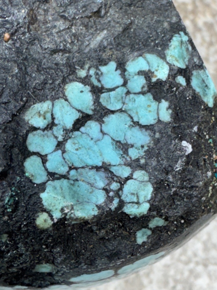 Hubei turquoise rough , solid spiderwebs nuggets in blue color tight pattern