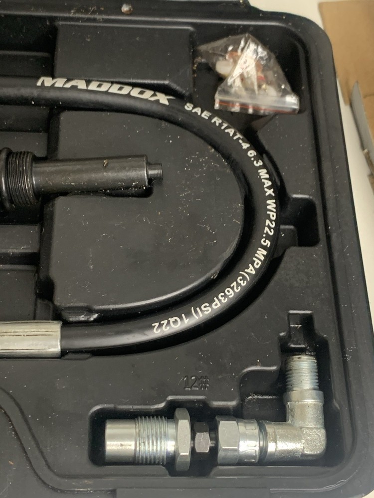 Pittsburgh Automotive Compression Kit & Maddox Deluxe Diesel Compression Kit