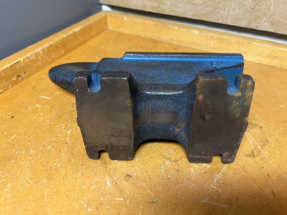 Vintage Anvil 7.70 Lbs.