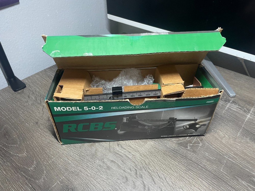 RCBS MODEL 502 POWDER / RELOADING SCALE 5-0-2