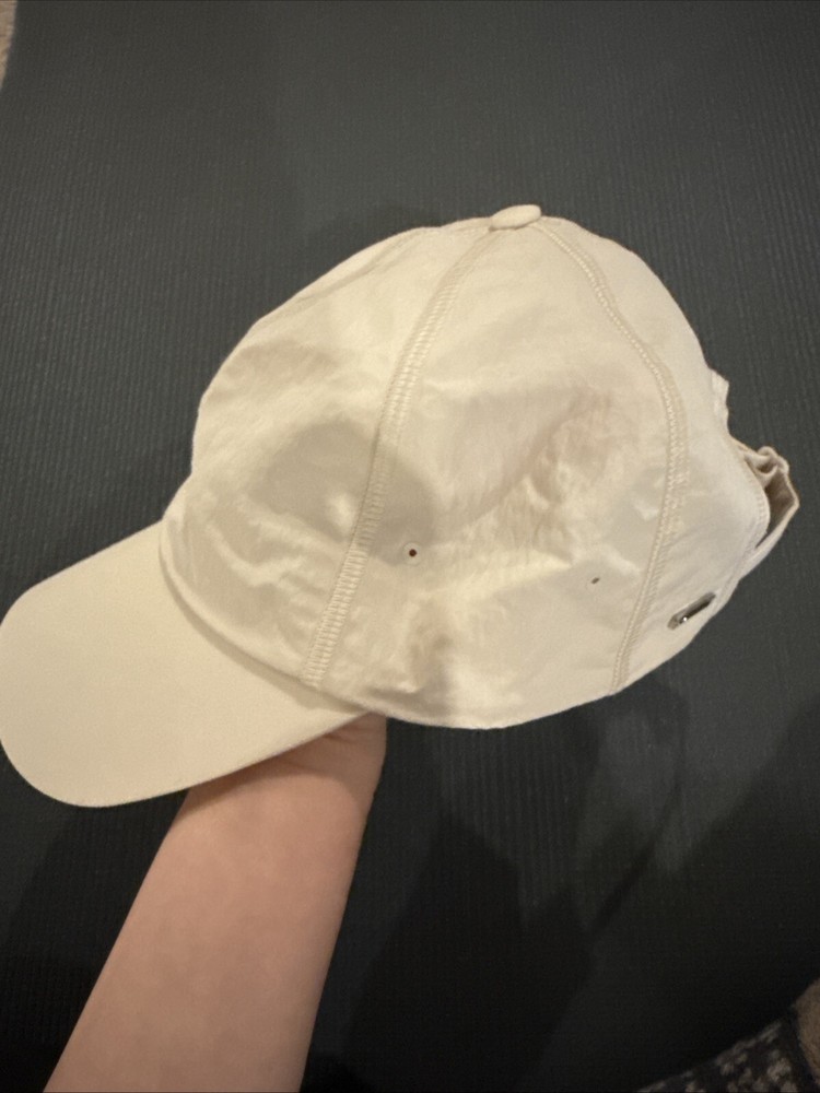 Lululemon Run Stretch Adjustable Hat - OS Beige Running Cap