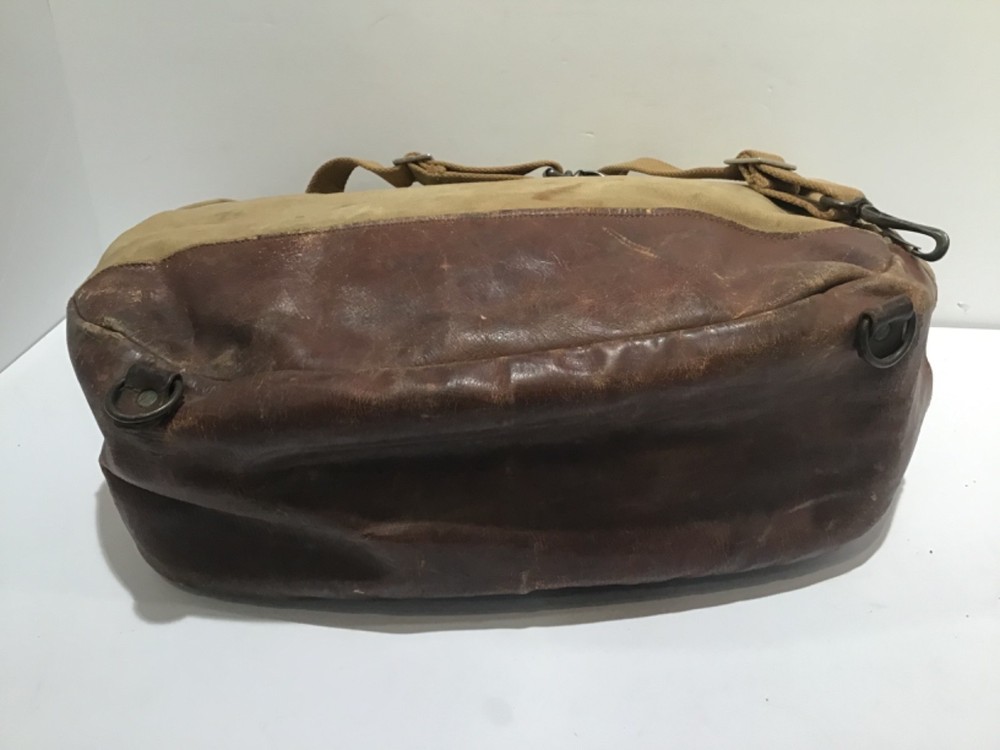 Private Purchase US Musette Bag w/ Leather Bottom