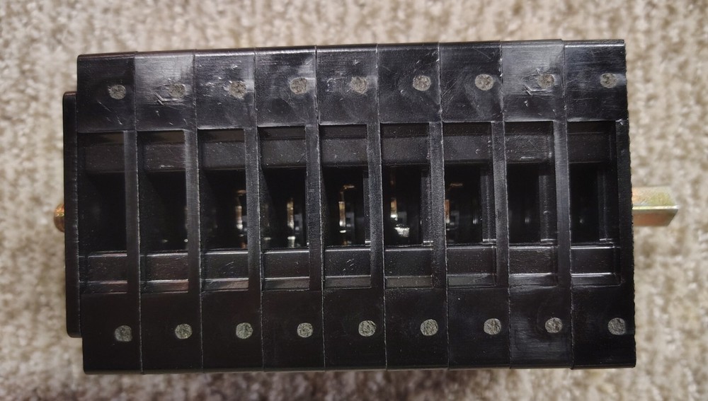 🗽 INDUSTRIAL ELECTRIC AUXILIARY SWITCH