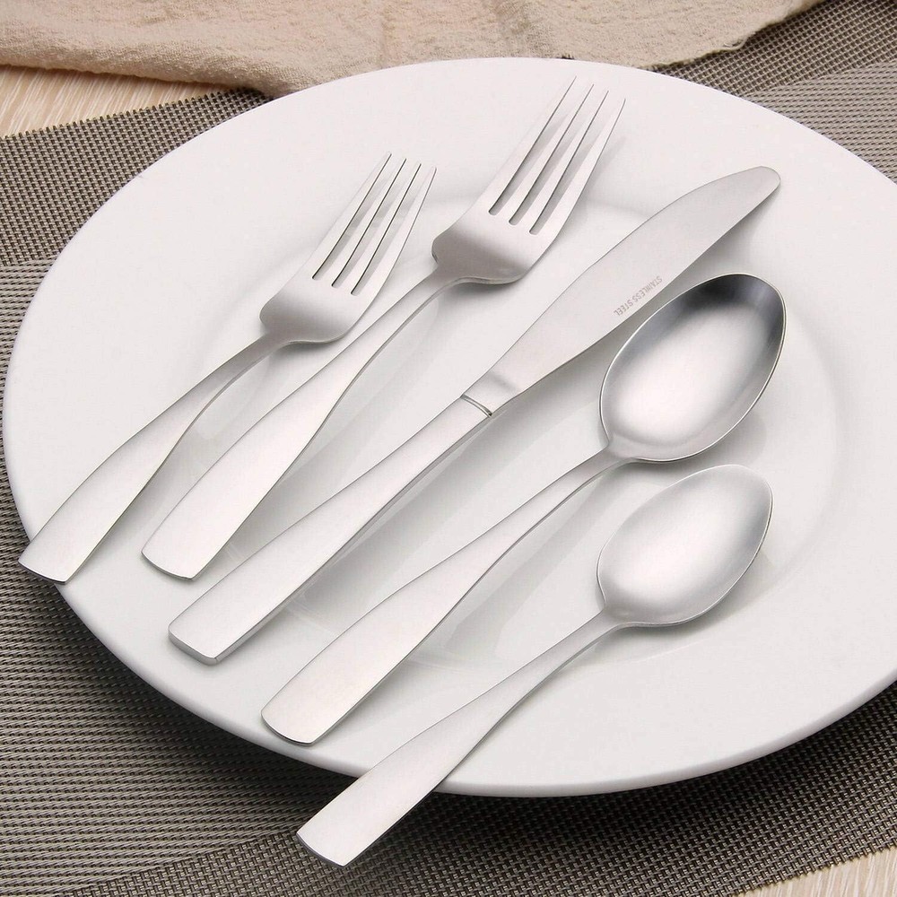 High-Quality Matte Silverware Set - Timeless Design - 20-Piece - Dishwasher Safe