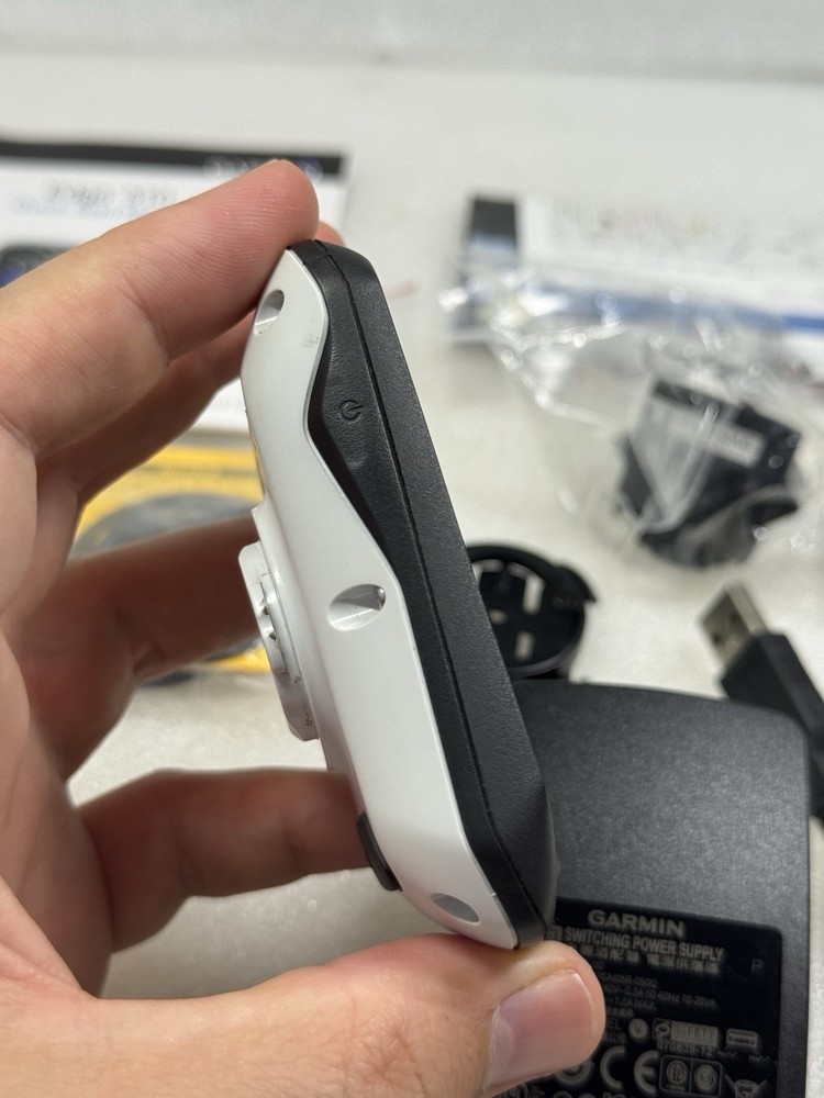 Garmin Edge 510 Cycling Computer GPS Bike Tracking with Charging Cable Bundle