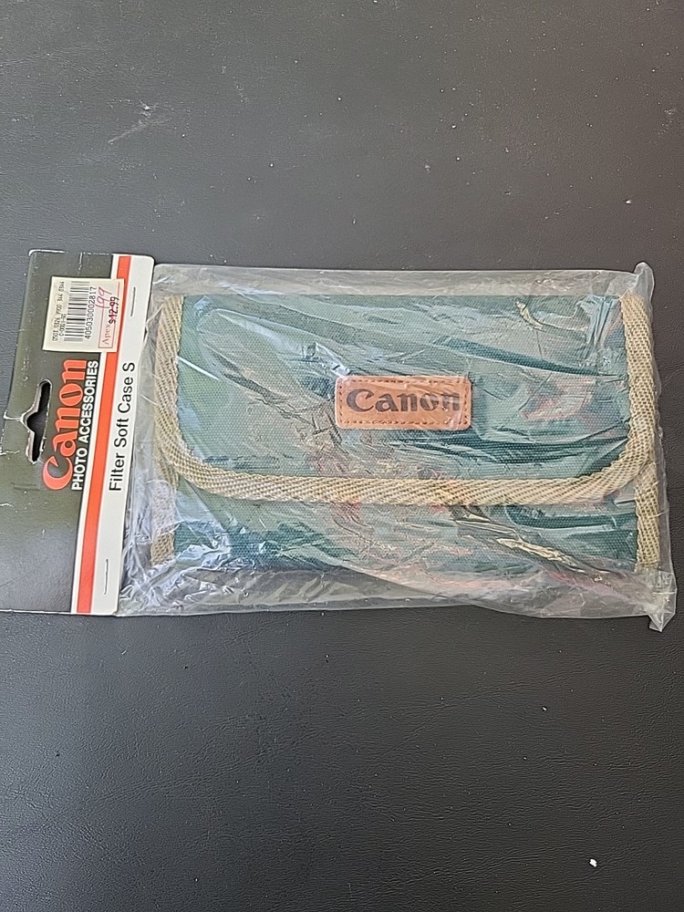 VTG Canon Filter/Memory Card Holder New