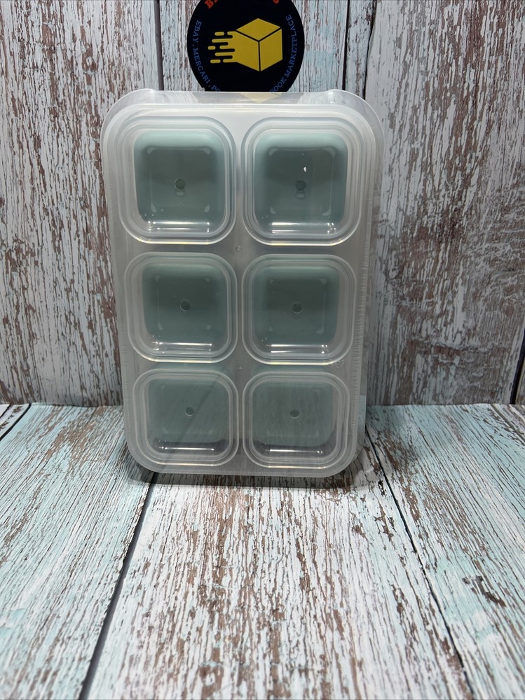 Ice Cube Trays 2 Pack Square Ice Cube Molds With Lids.NIB