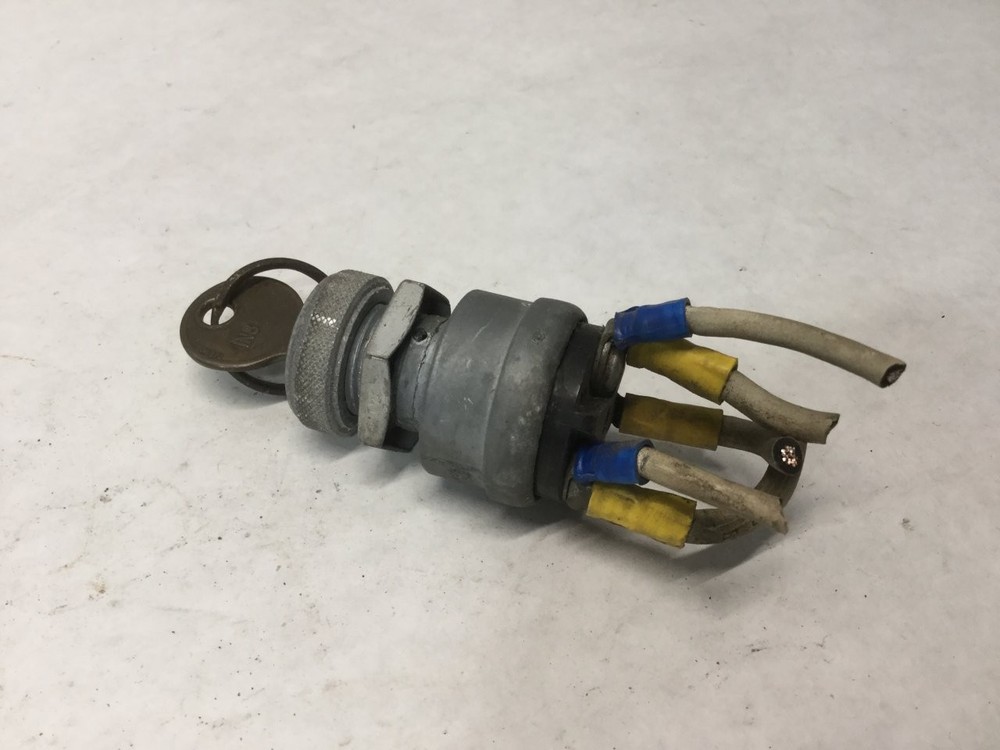 Freightliner FLT Ignition Switch - Used