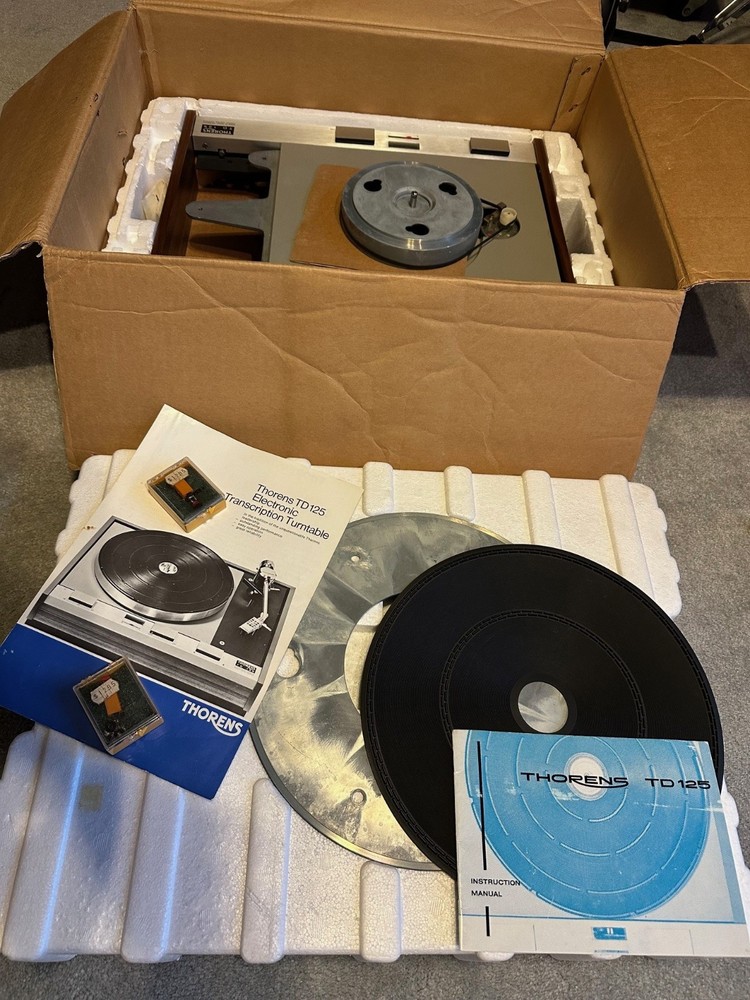 Thorens TD 125 Turntable, Original box, Nice!! Updated Ad