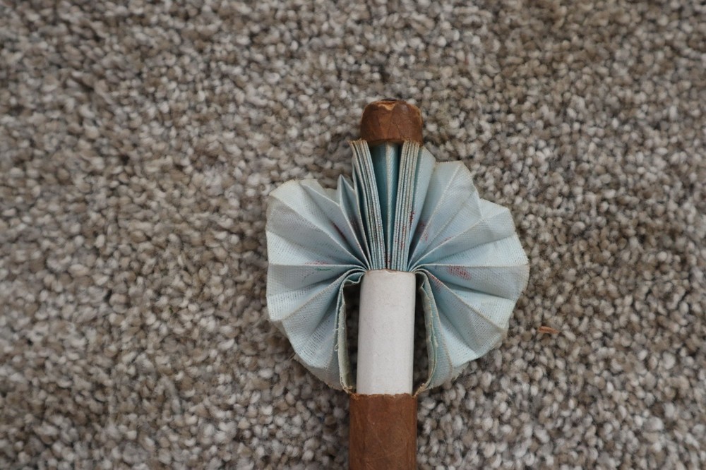 vintage CIGAR HAND FAN pull pop-out