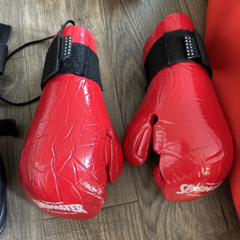 Tiger Claw Spinmaster Karate Sparring Gear And Bag Size Small