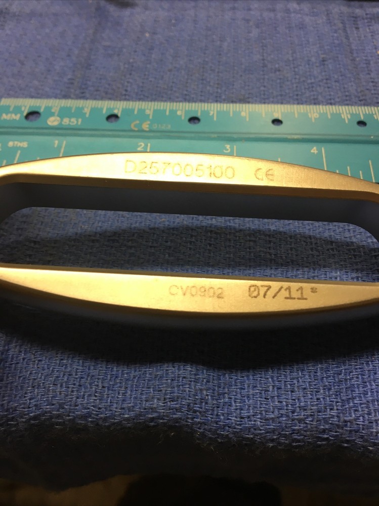 Corail D257005100 Summit Retaining Inserter