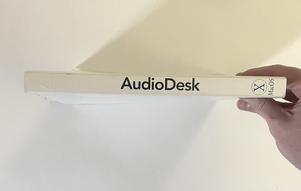 Audio Desk Version 2 for Mac OS X Motu User Guide Paperback Book