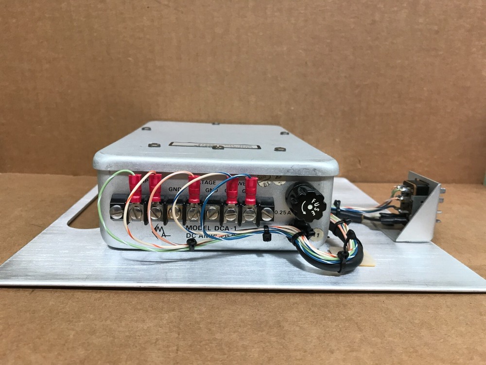 DCA-1A DC AMPLIFIER