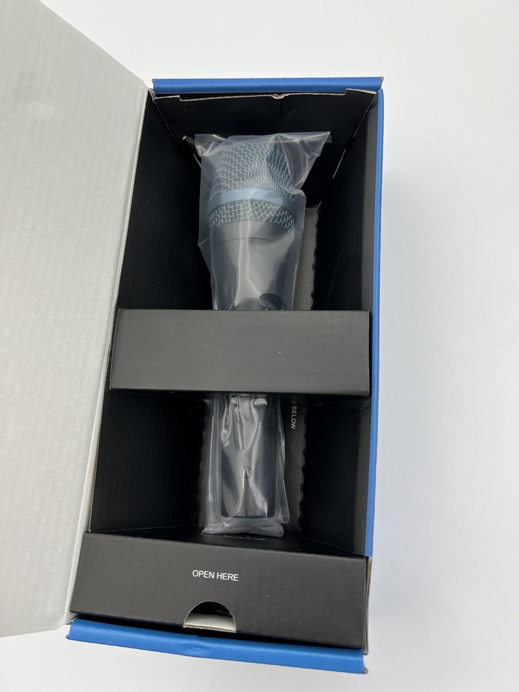 Professional E935 Handheld Microphone Cardioid Dynamic Vocal Performance NWB