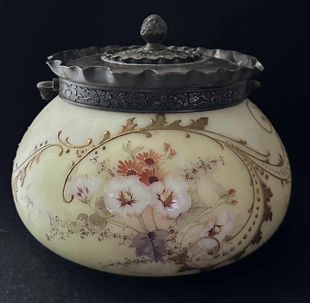 Mt. Washington Crown Milano Biscuit, Cracker Jar