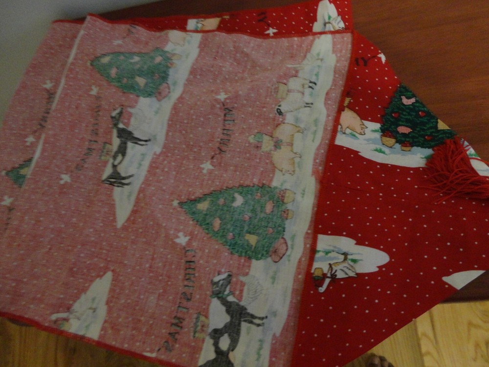 CHRISTMAS SCENE TREE RED COTTON DINNING TABLE RUNNER 67"