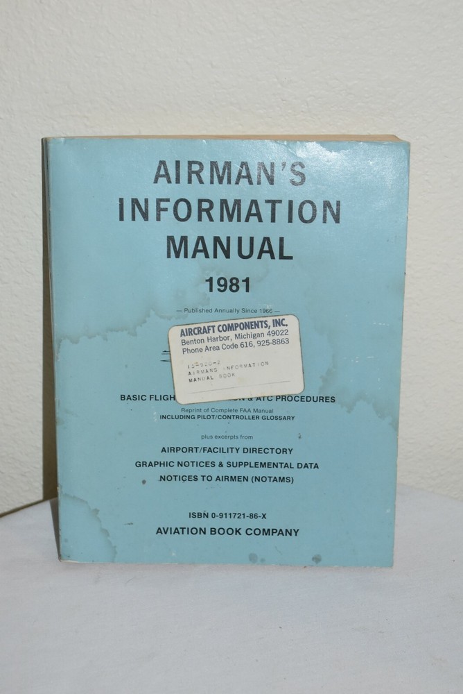 Vintage 1981 AIRMAN'S INFORMATION MANUAL BASIC FLIGHT Info Airplanes Aviation