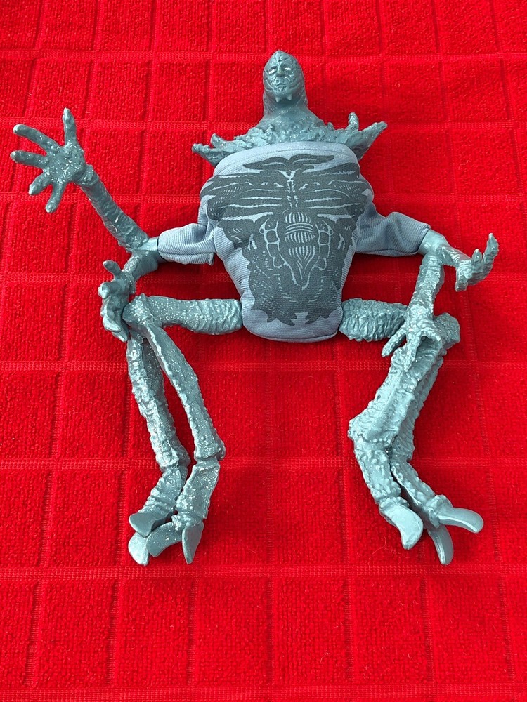 VINTAGE 1998 “LOST IN SPACE” ALIEN/PUPPET