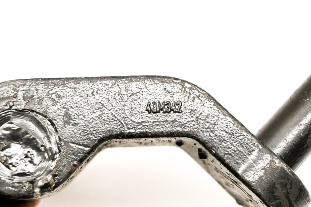 Mack 4QM342 Hinge NOS